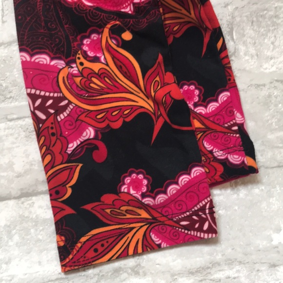 Floral Lularoe Everyday Leggings - Picture 4 of 8